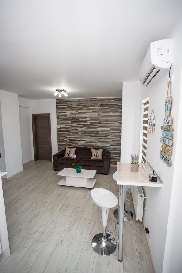 Axy Apartament Apartment